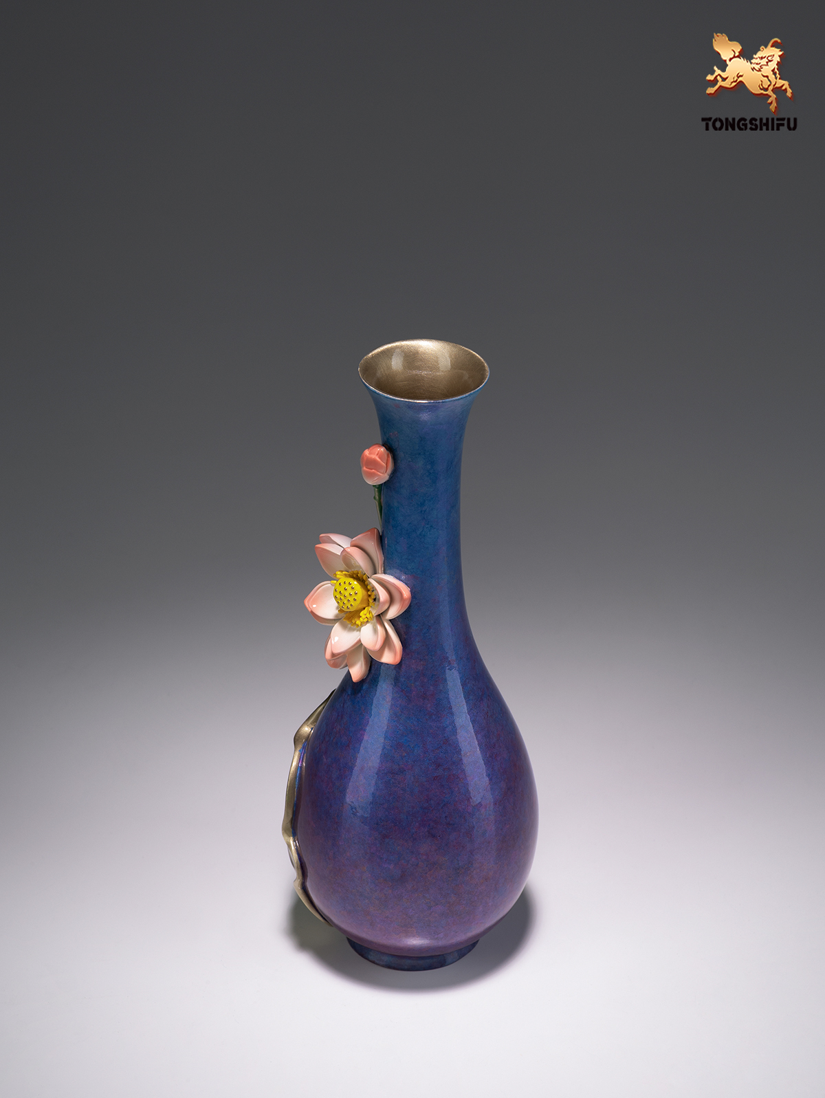 THE VASE LOTUS DESIGN