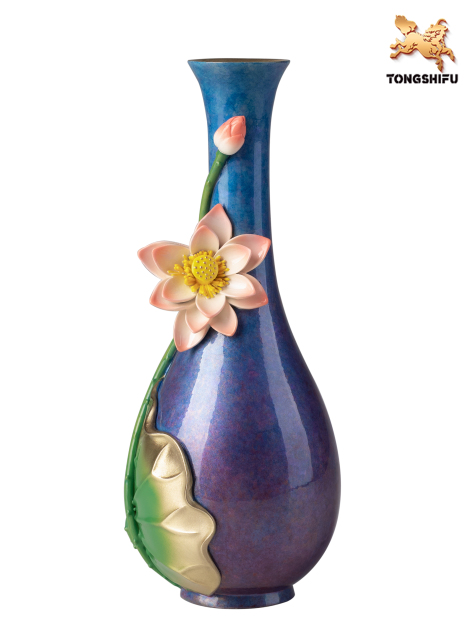 THE VASE LOTUS DESIGN