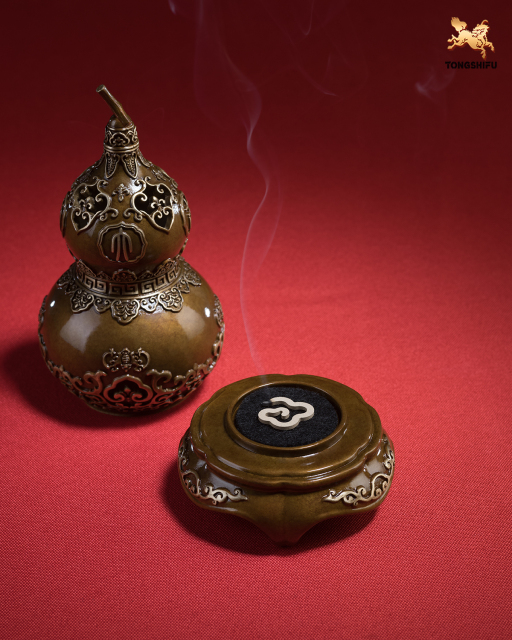 THE GOURD DESIGN CENSER