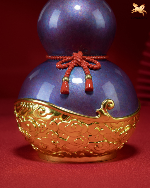 THE GOURD DESIGN TABLE DECORATION