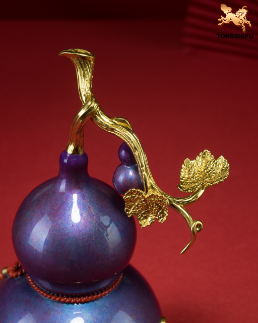 THE GOURD DESIGN TABLE DECORATION