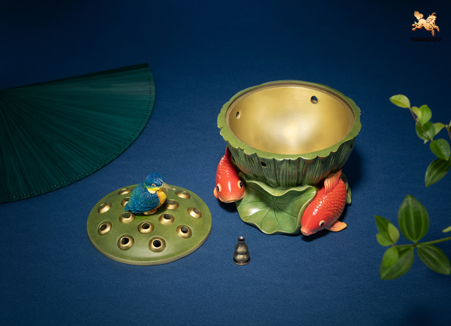 THE CENSER WITH  LOTUS SEEDPOD AND FISH DECORATION