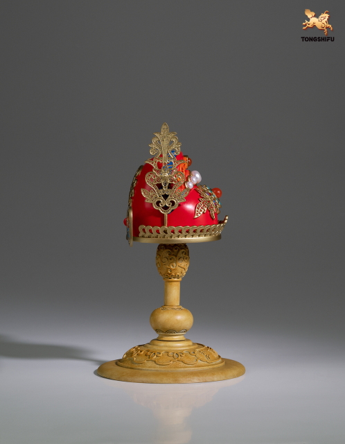 THE TOP SCHOLAR'S HAT