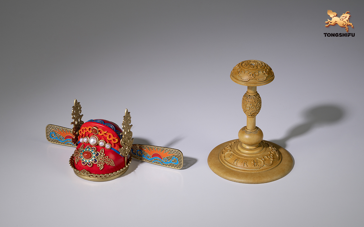 THE TOP SCHOLAR'S HAT