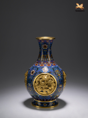 THE TRADITIONAL JINTAILAN BOTTLE ARTCRAFT