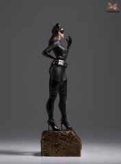 CATWOMAN (HATHAWAY VERSION)
