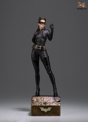 CATWOMAN (HATHAWAY VERSION)