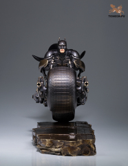 MOTORCYCLE BATMAN (BALL VERSION)