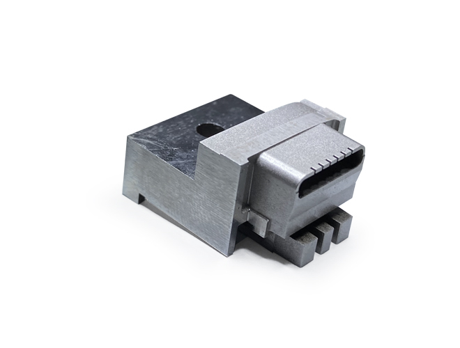 Precision machining-parts for plastic mold - accuracy 0.002
