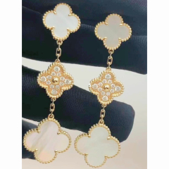 三花白母贝拼钻花耳拍