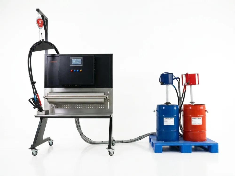 SE901 handheld PU foam injection machine with hose-fed dispensing gun and chemical drums