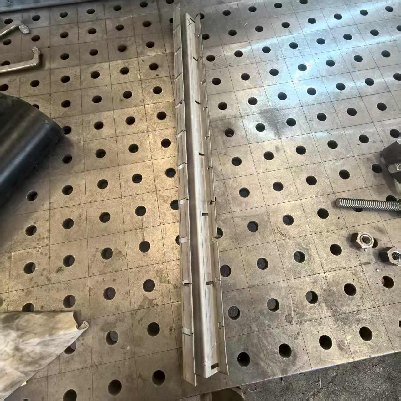 9674607 Bed 3,mongoose,Premium Oil,9674607 Bed 3,mongoose