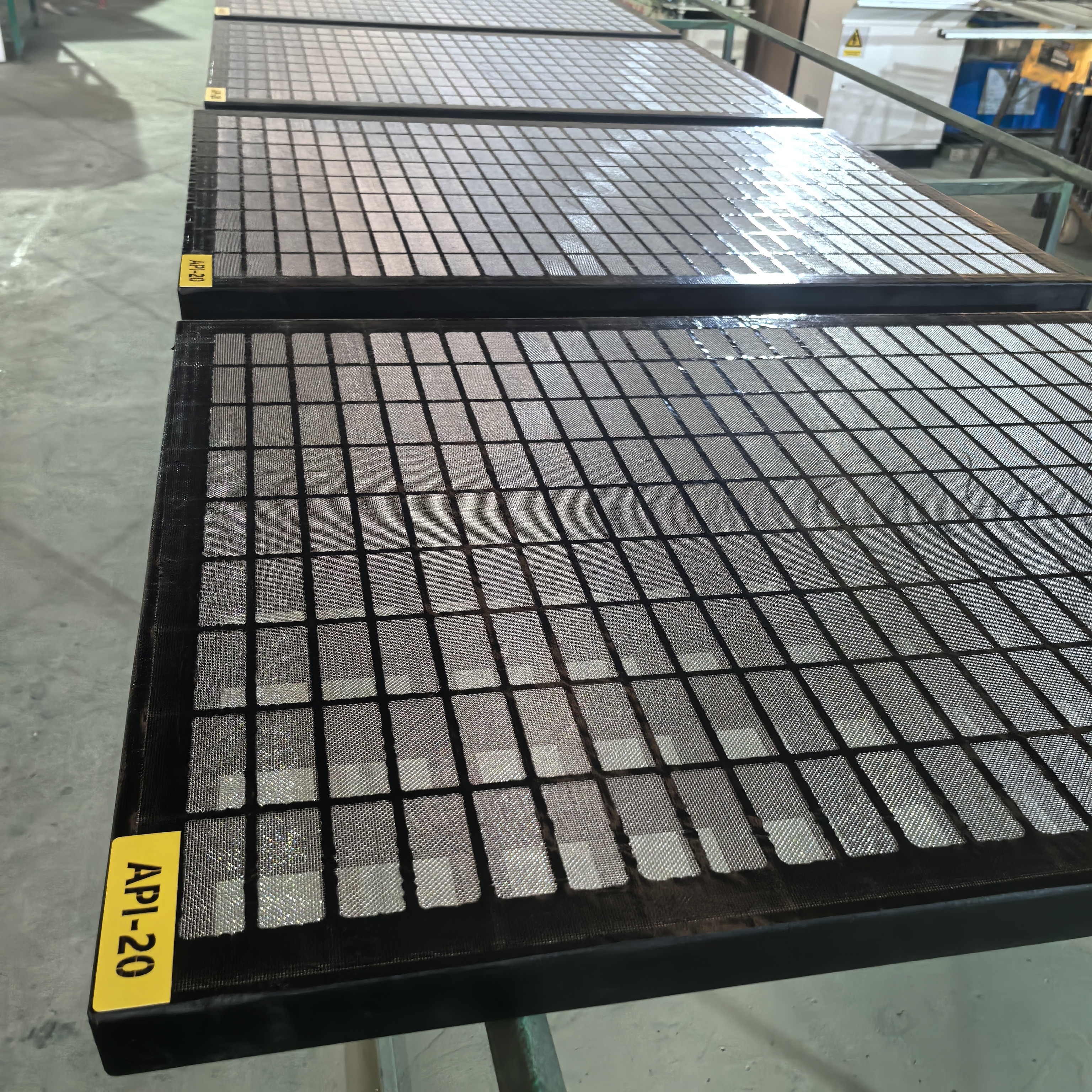 VSM300 Composite Scalping deck Screen,Premium Oil,VSM300 Composite Scalping Screen – High-Efficiency Solids Removal for Drilling Fluids | PRM