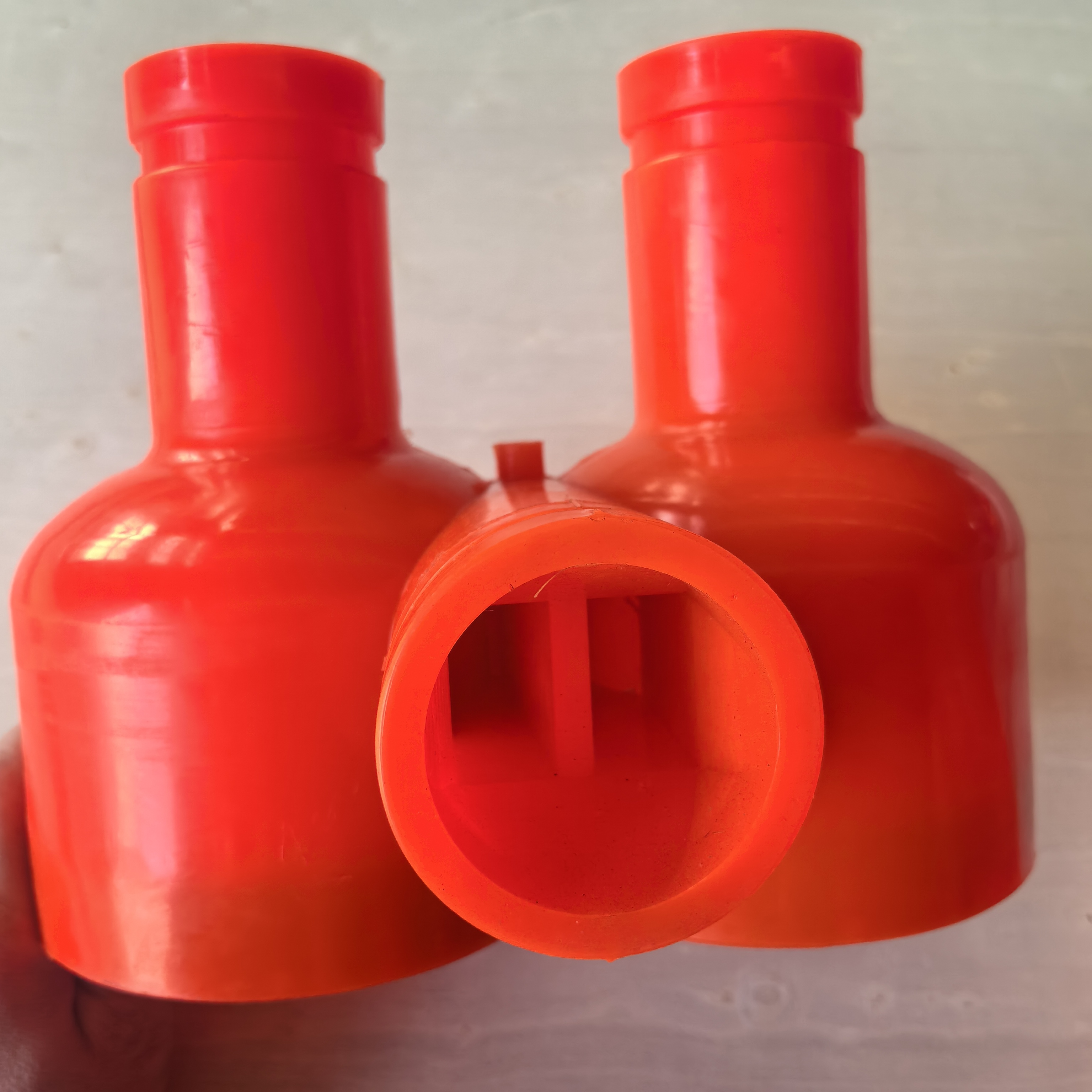 9622221 LINER, FEED URETHANE TWIN CONE 4",Premium Oil,9622221