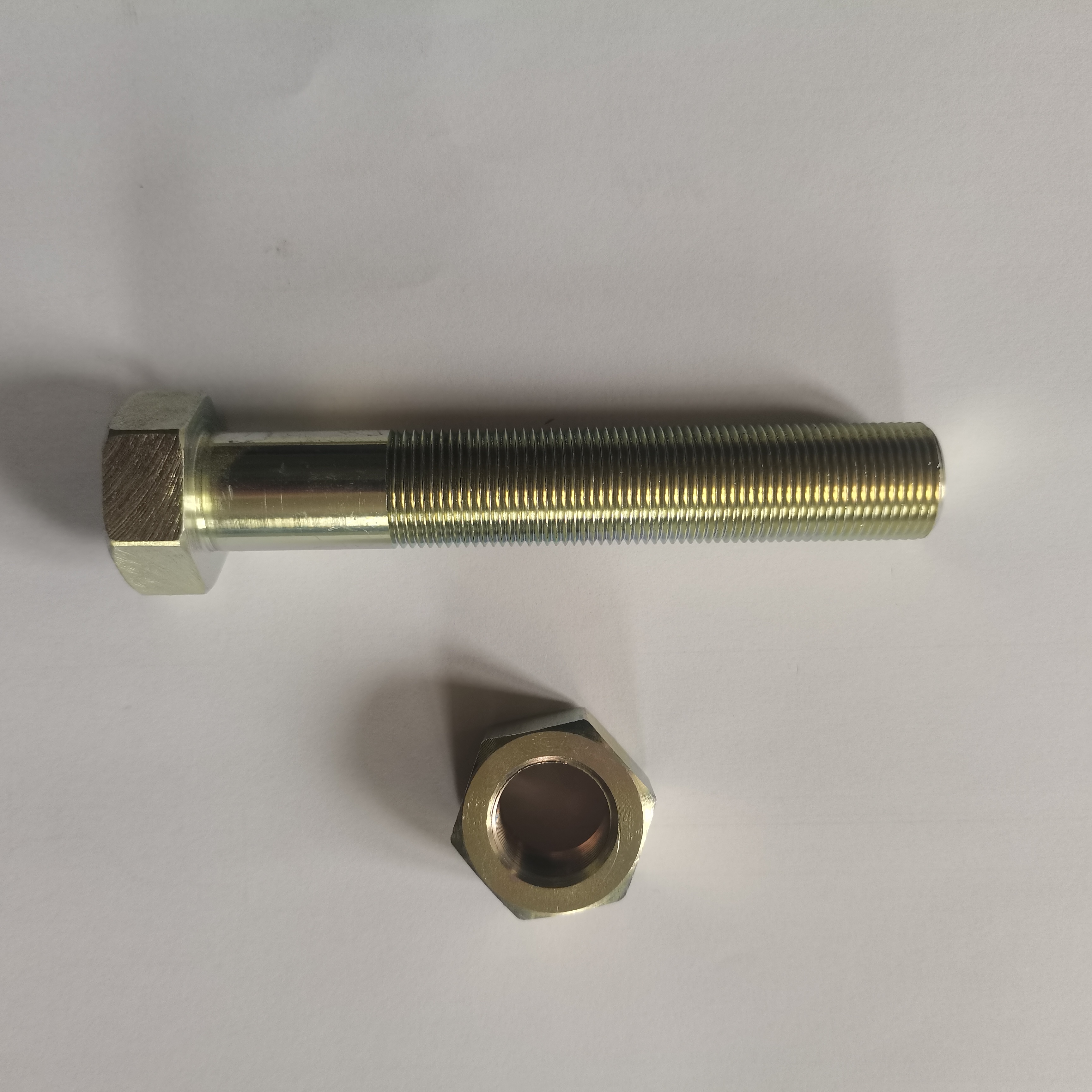 1407144  MISWACO Mongoose PT shaker motor stud and nut,Premium Oil,1407144  MISWACO Mongoose PT shaker motor stud and nut