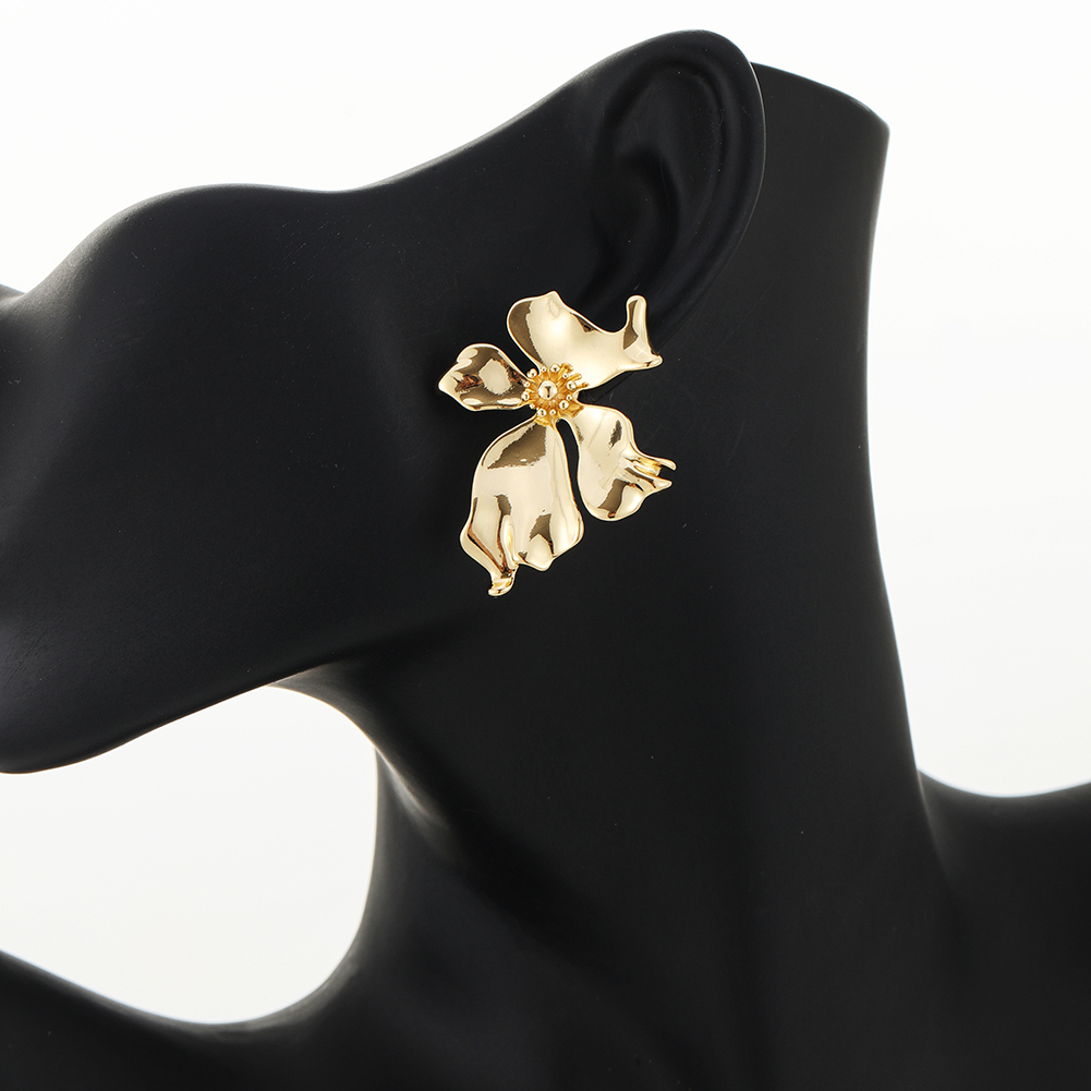 Fancy Flower Stud Earring