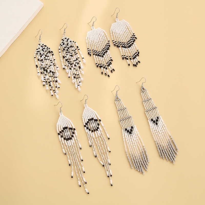 Black/Clear  Simple design earring with long tassel