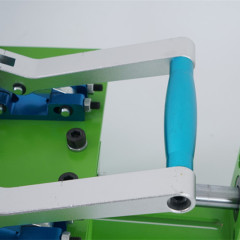 Pneumatic silk screen stretching clamp