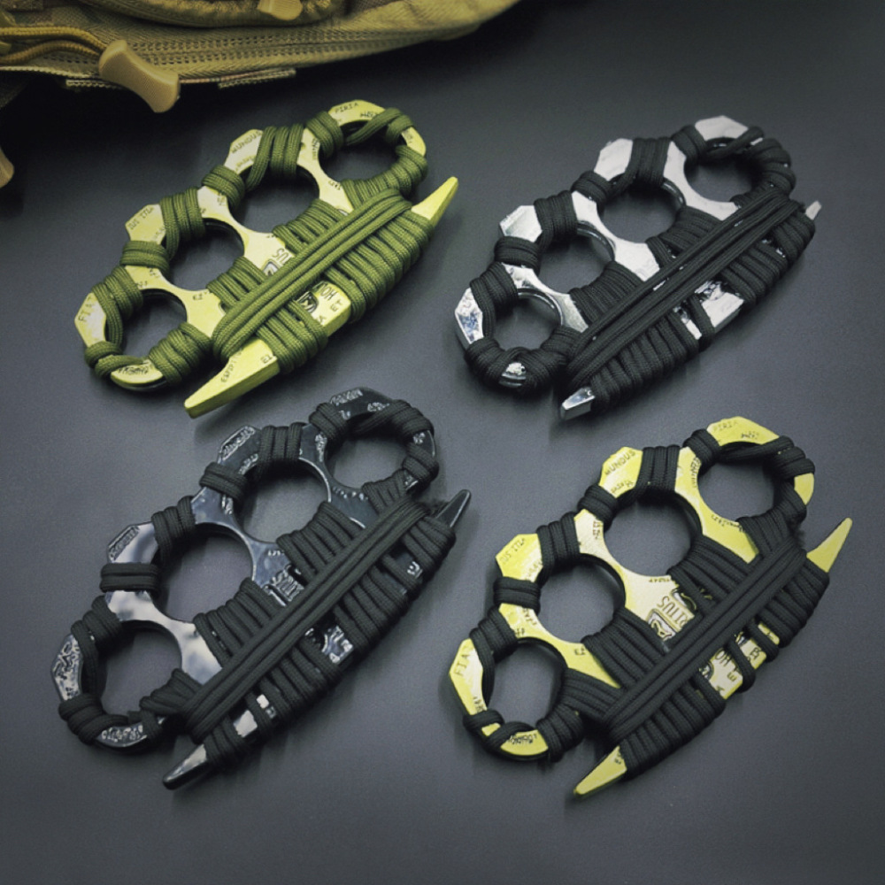 SMKD291 Iron Fist Ring Finger Buckle