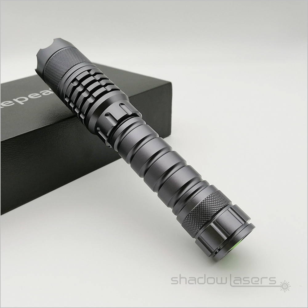 GH3-520nm Adjustable Focus Burning Green Laser Pointer 300MW-500MW