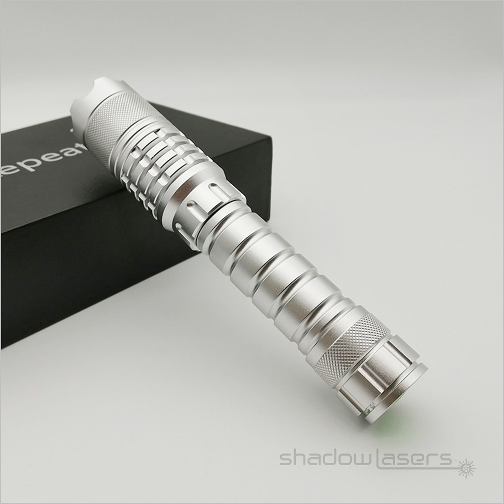 GH3-520nm Adjustable Focus Burning Green Laser Pointer 300MW-500MW