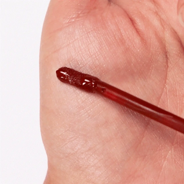 Zero Finish Lip Lacquer