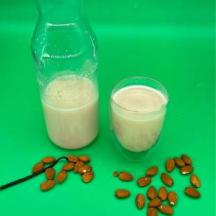 Almond-Vanilla Milk