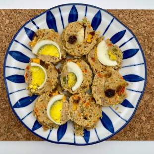 Cheesy Steamed Meatloaf with Egg