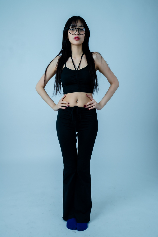 Natrada Sleeveless Crop Top