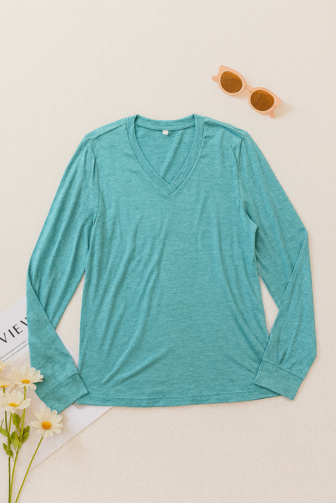 T002 : เสื้อแฟชั่นแขนยาวคอวีสีเขียวเข้ม Dark green V-neck long sleeve fashion shirt (Ships within 24 hours)