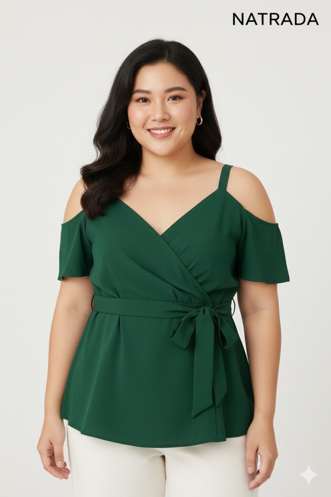 T-P020 : เสื้อแฟชั่นสายเดี่ยวปาดไหล่ สีเขียว ผูกเอว สาวอวบ Green off-shoulder strapless top with tie waist for plus-size women (Ships within 24 hours)