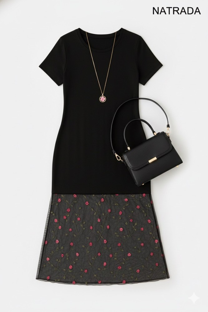D002 : เดรสยาวเเต่งชายลายดอกไม้ Long dress with floral hem (Ships within 24 hours)