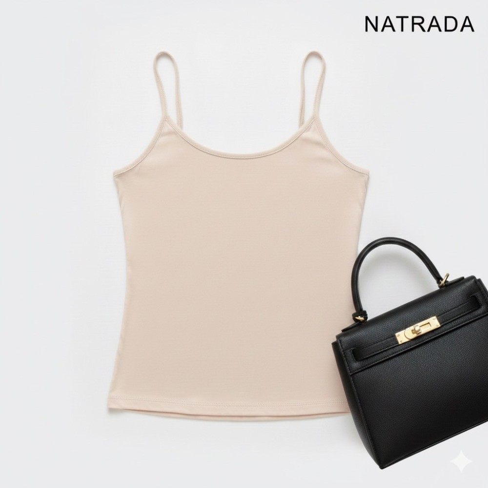 C003 :ครอปสายเดี่ยว สีครีม สายปรับได้ (พร้อมส่งภายใน 24 ชม.) Cream-colored crop top with adjustable straps (ready to ship within 24 hours)