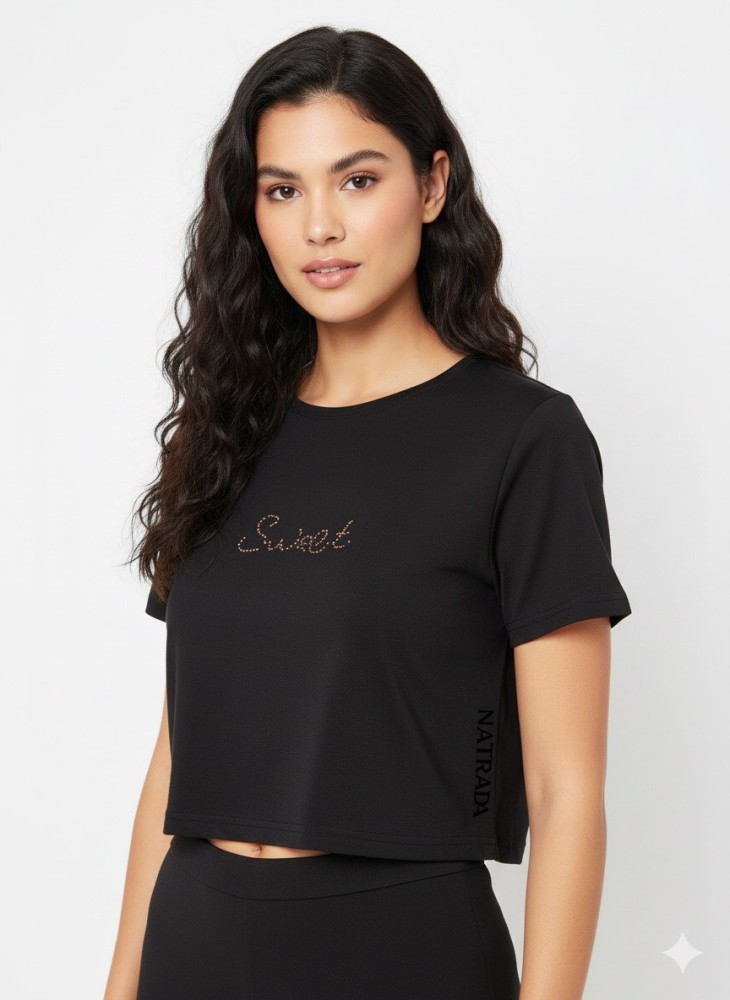 C013 :ครอปแขนสั้น สีดำ ลายปักเพชร (พร้อมส่งภายใน 24 ชม.) Black short-sleeve crop top with rhinestone embroidery (ready to ship within 24 hours)