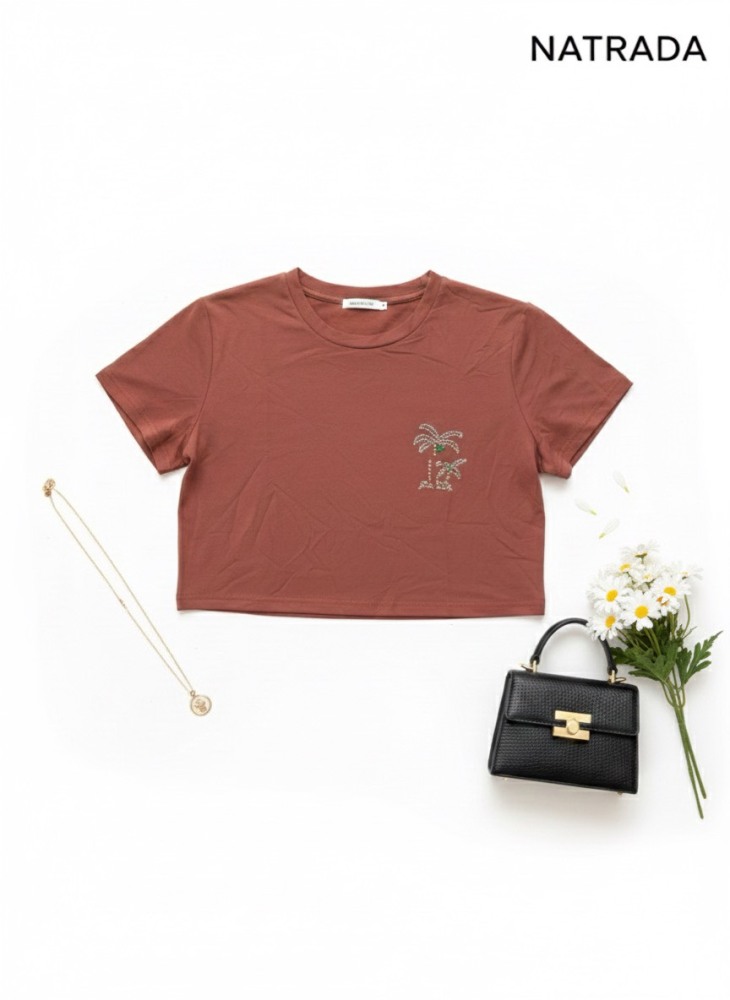 C020 ครอปแขนสั้น สีน้ำตาล ลายปักเพชร (พร้อมส่งภายใน 24 ชม.) Brown short-sleeved crop top with diamond embroidery (Ready to ship within 24 hours)