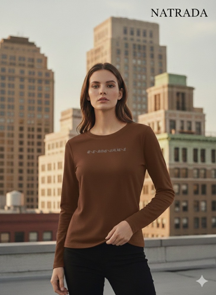C024 ครอปแขนยาว สีน้ำตาล ลายปักเพชร (พร้อมส่งภายใน 24 ชม.) Brown long-sleeved crop top with diamond embroidery (Ready to ship within 24 hours)