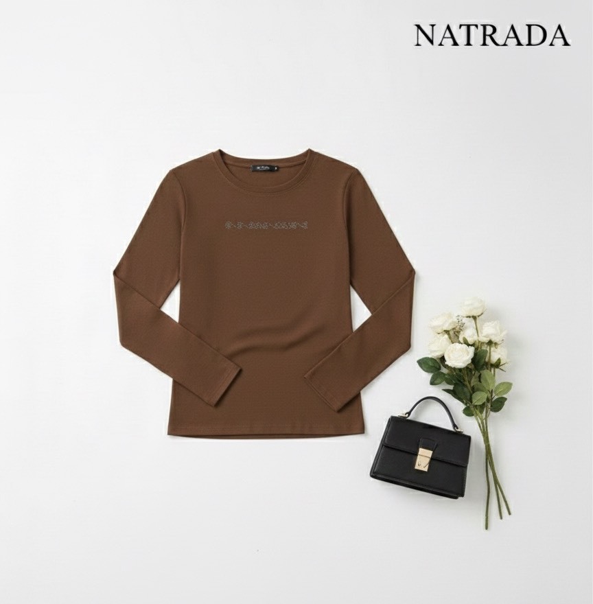 C024 ครอปแขนยาว สีน้ำตาล ลายปักเพชร (พร้อมส่งภายใน 24 ชม.) Brown long-sleeved crop top with diamond embroidery (Ready to ship within 24 hours)
