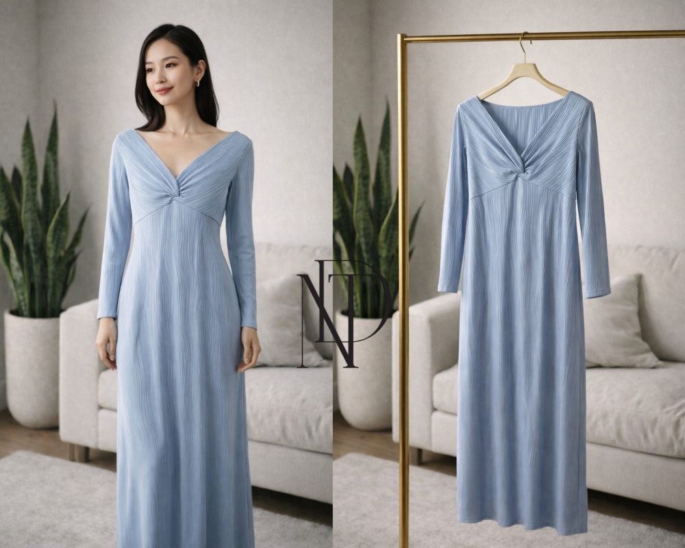 D015: เดรสยาวคอวีจับจีบสีฟ้า (พร้อมส่งภายใน 24 ชม.) Blue Twist Front Maxi Dress (ready to ship within 24 hrs.)