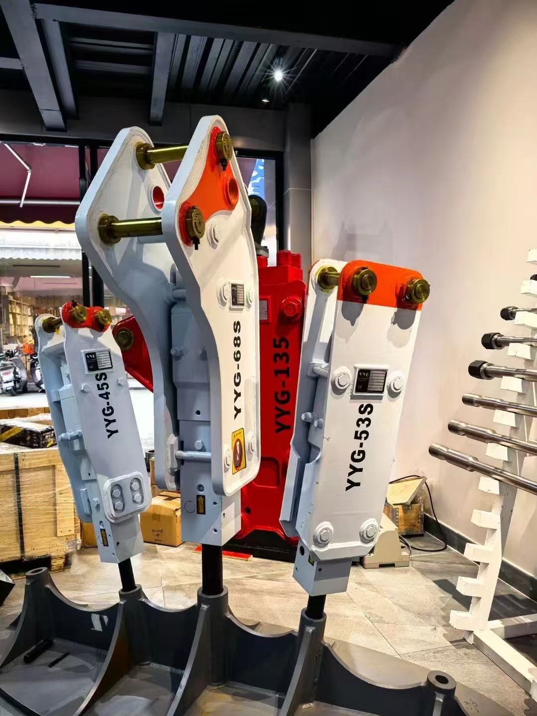 Check out our range of premium hydraulic breakers!