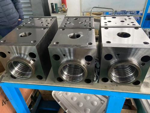 HB20G Hydraulic Breaker Outer Bushing New Core Components Engine Breaker Hammer Chisel for Construction Mining Industries