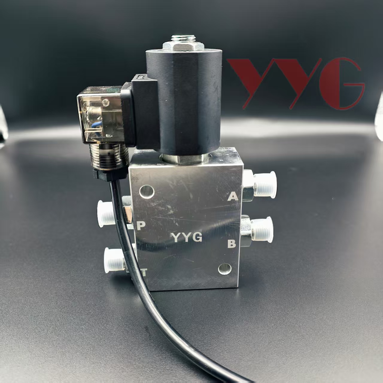 Quick Connector Solenoid Valve for Excavator Construction Machinery Parts Quick Change Solenoid Valve 12-24V
