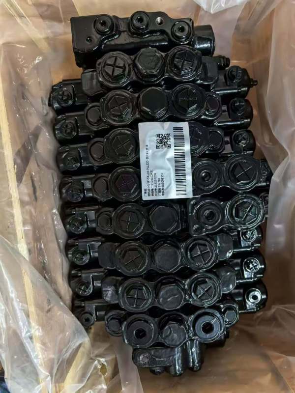 Steel Construction Machinery Distribution Valve Excavator Accessories