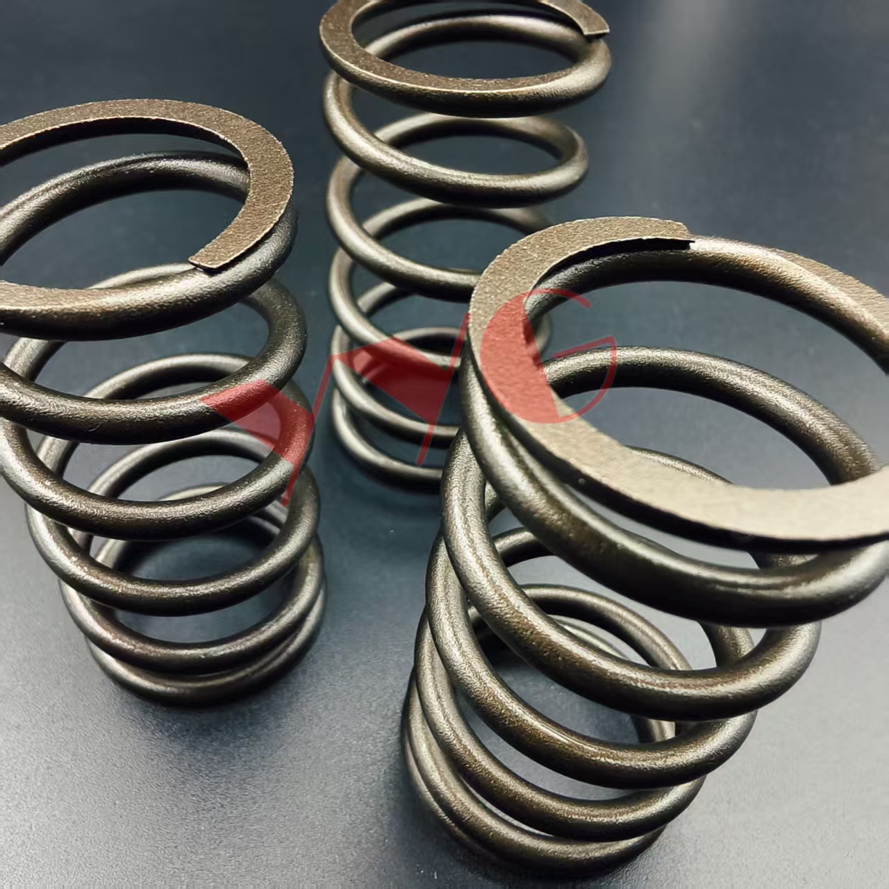 Custom Heavy Duty Compression Coil Spring Differently Designed Alloy Materials