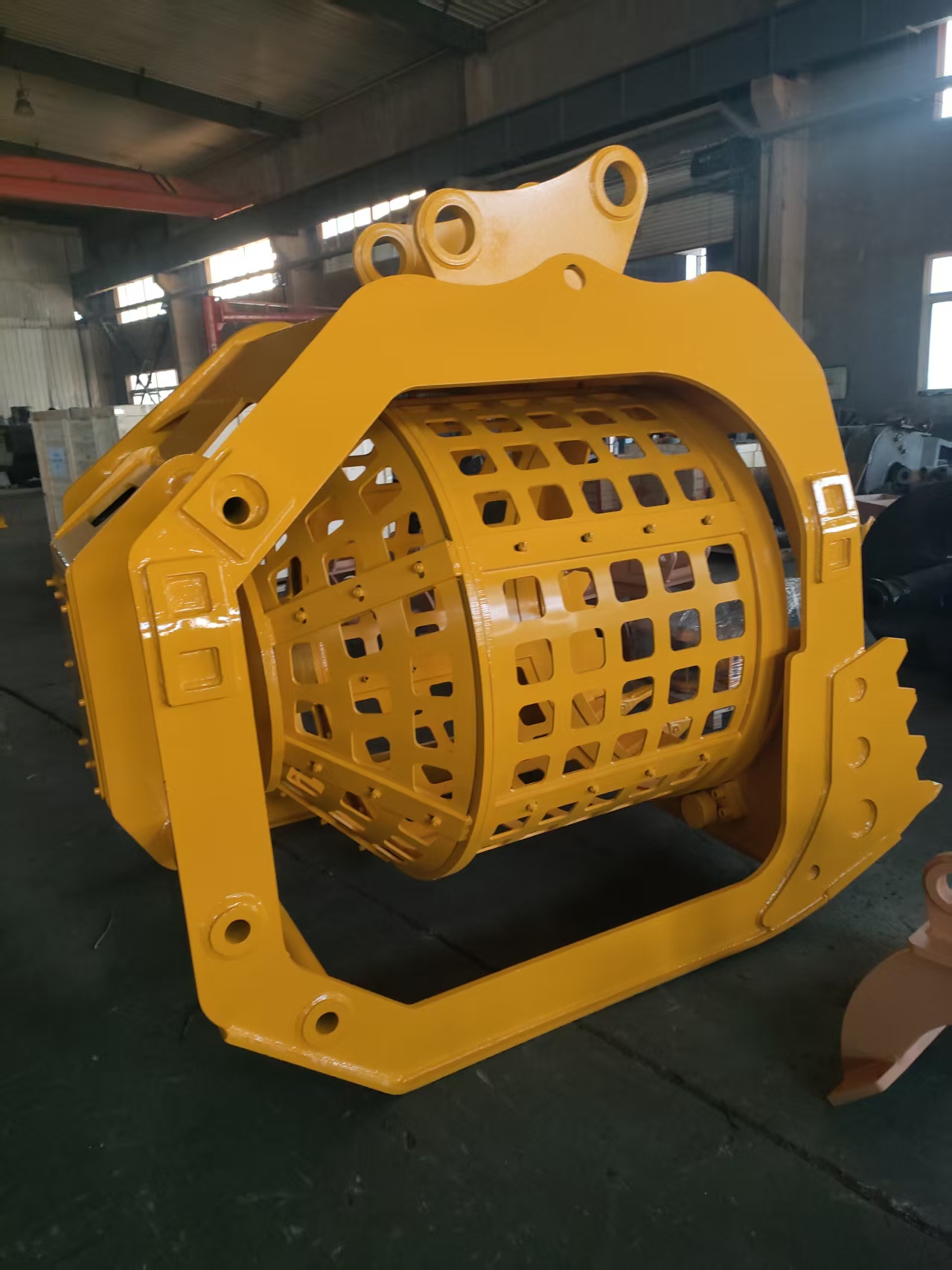 Excavator Attachment with Rotary Screening Tilt Bucket Engine Gearbox Core Components
