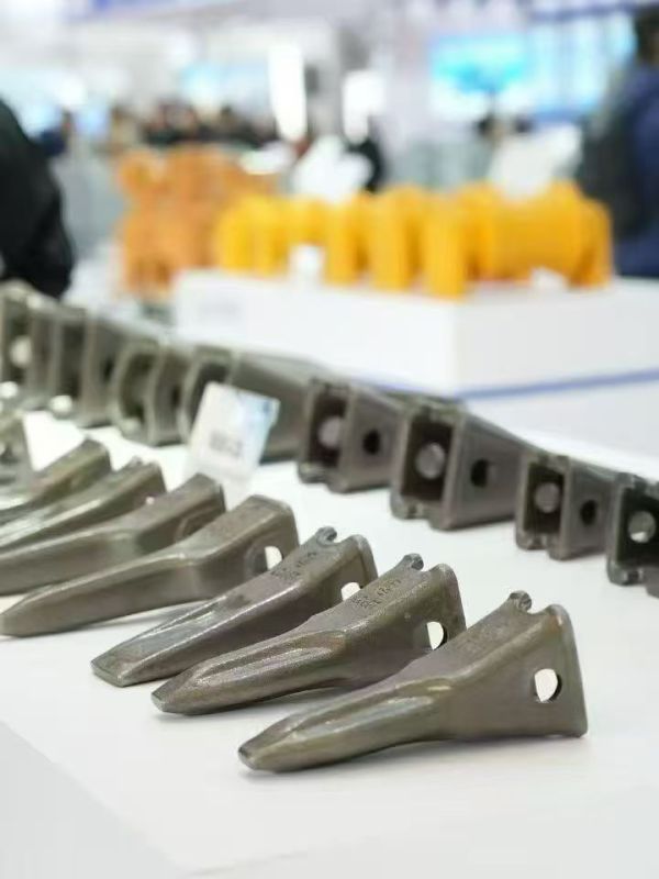 Excavator Parts E303 E302 E305 Casting Sharp Tooth Bucket Tooth 3202RC 1U3202RC Bucket Teeth