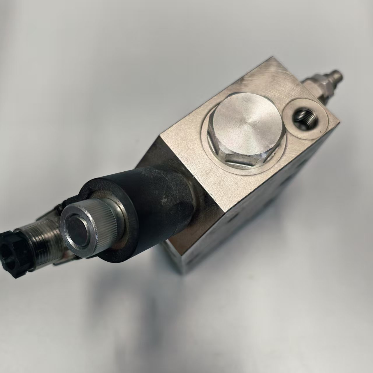 High 37mm Inner Diameter 13mm DC Solenoid Valve Coil 12V 24V Construction Machinery Parts