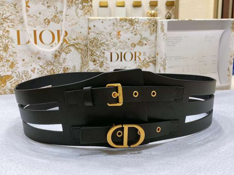 Dior 23's new waist cover is elegant and classic, with a Baroque style, showcasing Dior's extraordinary craftsmanship