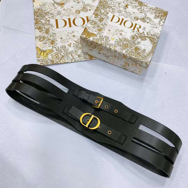 Dior 23's new waist cover is elegant and classic, with a Baroque style, showcasing Dior's extraordinary craftsmanship