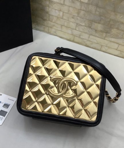Chanel Vanity Case Black With Gold Metal For Women, Women’s Handbags, Shoulder And Crossbody Bags 7.2in/19cm