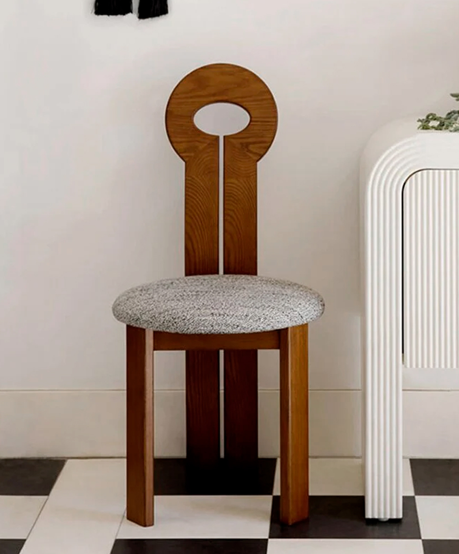 Piano dining chair